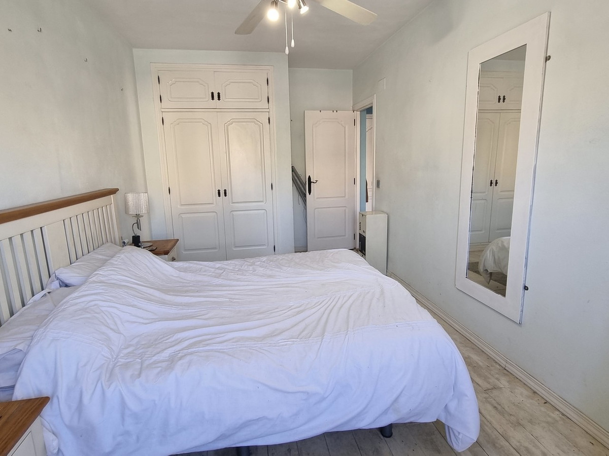 Se vende Apartamento Planta Media de 2 dormitorios en Costa Del Sol, Málaga, España