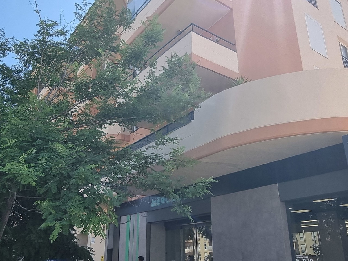 Se vende Apartamento Planta Media de 2 dormitorios en Costa Del Sol, Málaga, España