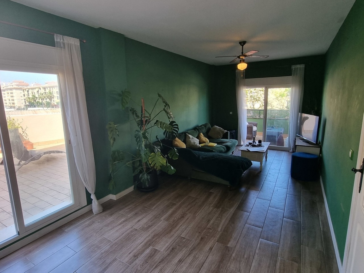 Se vende Apartamento Planta Media de 2 dormitorios en Costa Del Sol, Málaga, España
