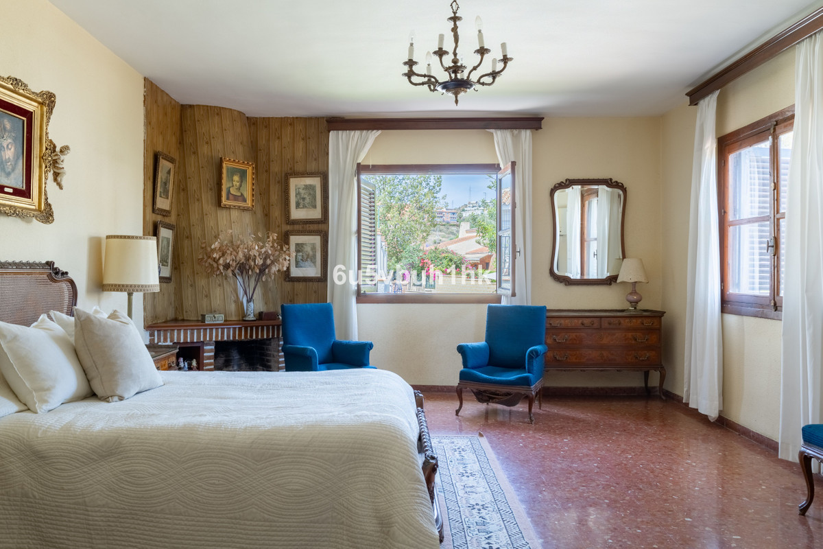 6 Bed Townhouse for sale in Málaga Costa Del Sol, Málaga, Spain