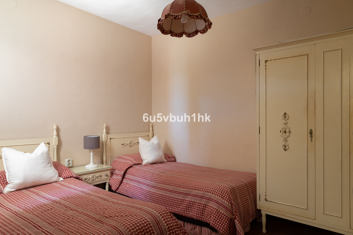 6 Bed Townhouse for sale in Málaga Costa Del Sol, Málaga, Spain