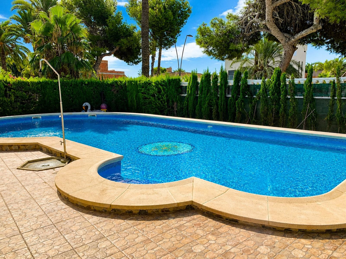 4 Bed Townhouse for sale in La Zenia Costa Blanca, Alicante, Spain