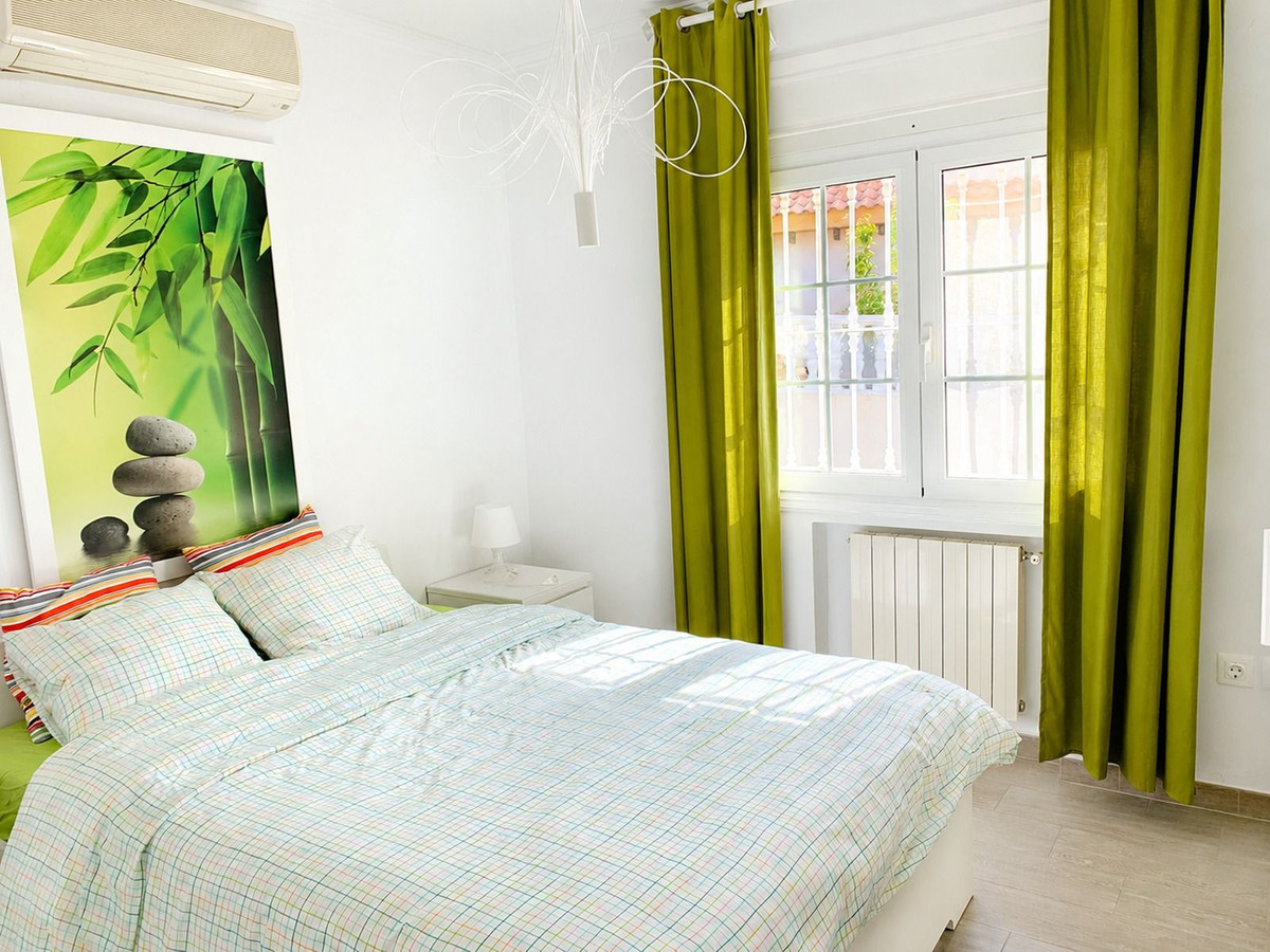 4 Bed Townhouse for sale in La Zenia Costa Blanca, Alicante, Spain
