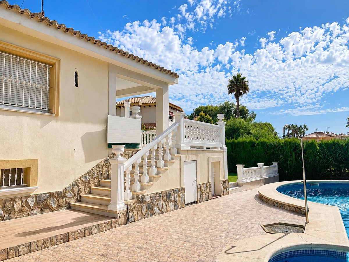 4 Bed Townhouse for sale in La Zenia Costa Blanca, Alicante, Spain