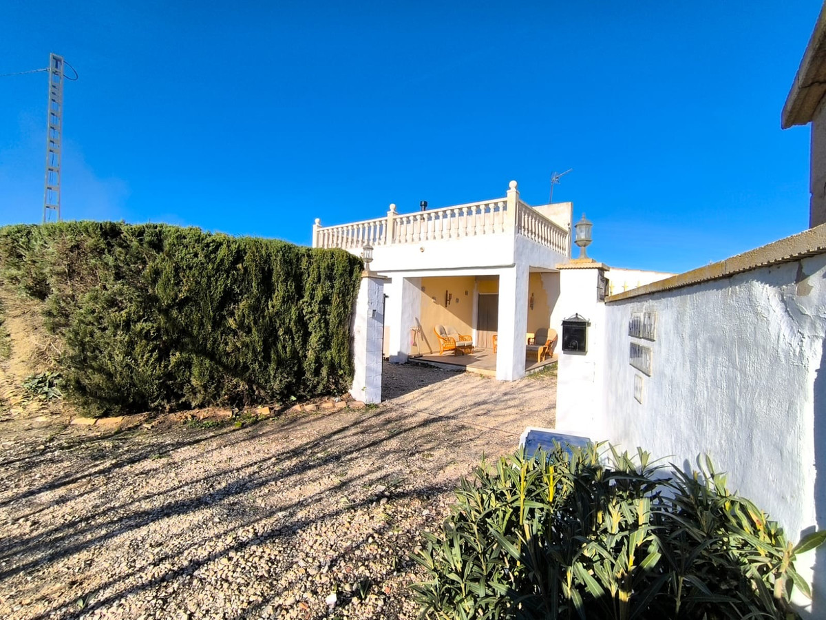 Se vende Villa - Chalet de 4 dormitorios en Costa Blanca, Alicante, España