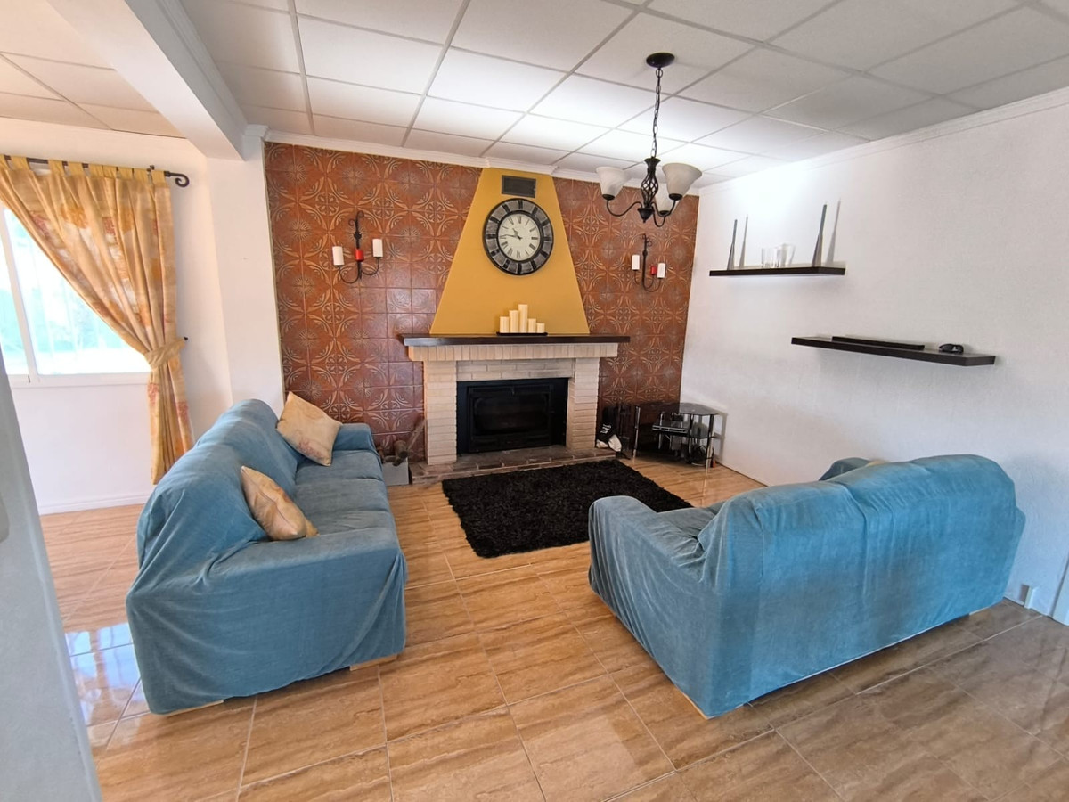 Se vende Villa - Chalet de 4 dormitorios en Costa Blanca, Alicante, España