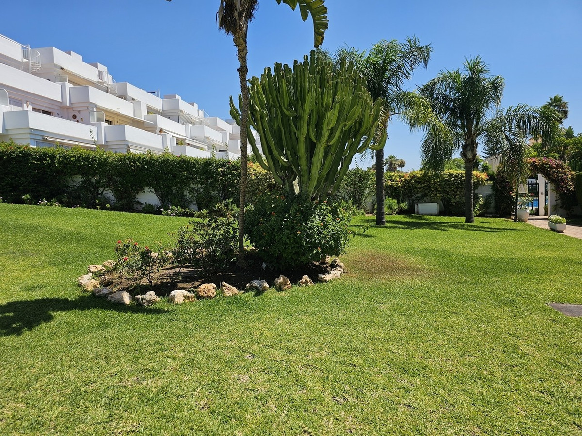 Se vende Apartamento Planta Baja de 2 dormitorios en Costa Del Sol, Málaga, España