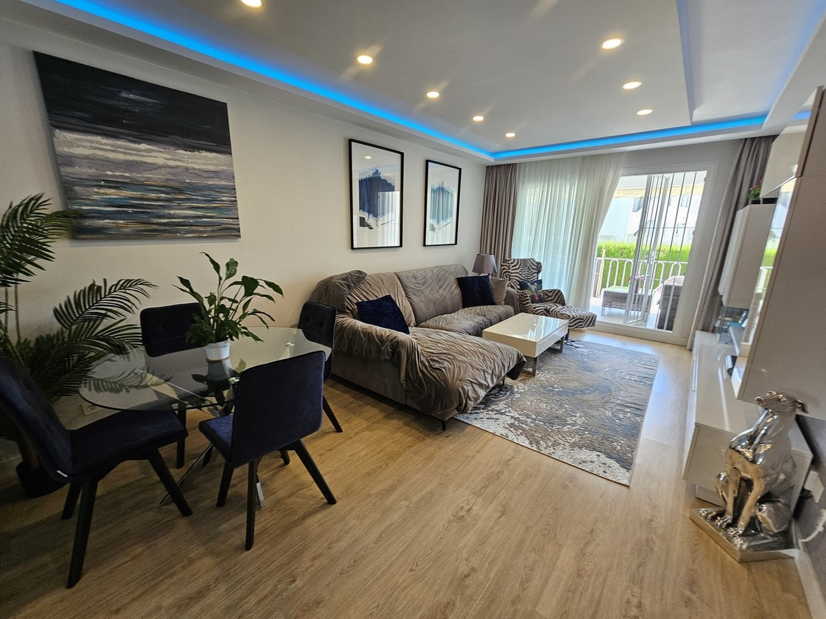 Se vende Apartamento Planta Baja de 2 dormitorios en Costa Del Sol, Málaga, España