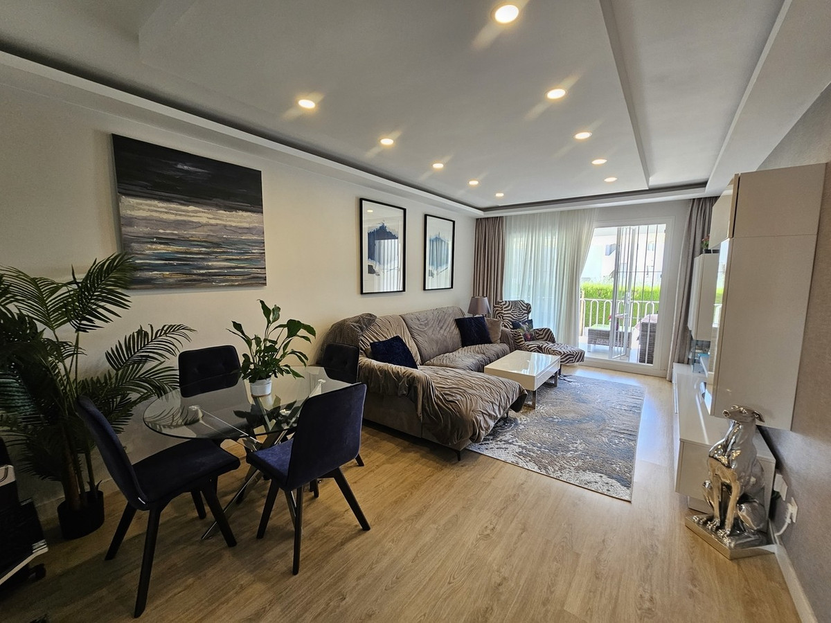 Se vende Apartamento Planta Baja de 2 dormitorios en Costa Del Sol, Málaga, España