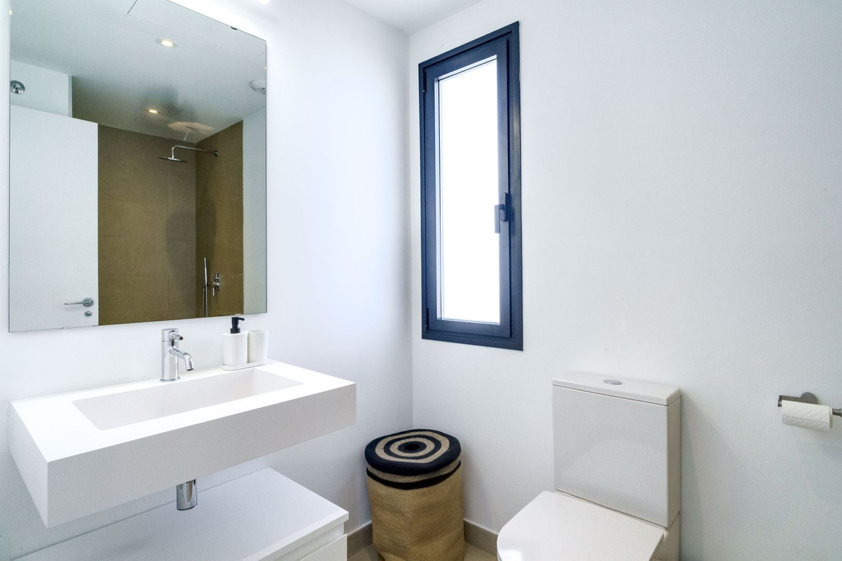 Se vende Pareada de 3 dormitorios en Costa Del Sol, Málaga, España