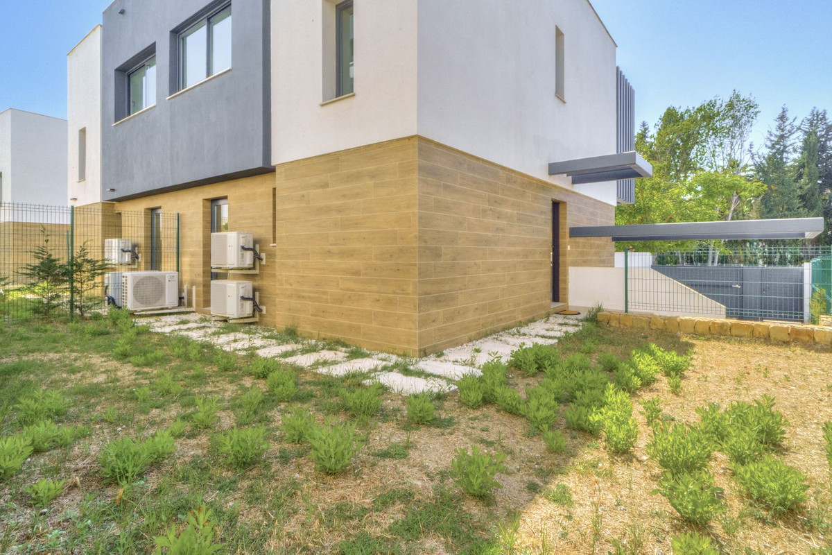 Se vende Pareada de 3 dormitorios en Costa Del Sol, Málaga, España