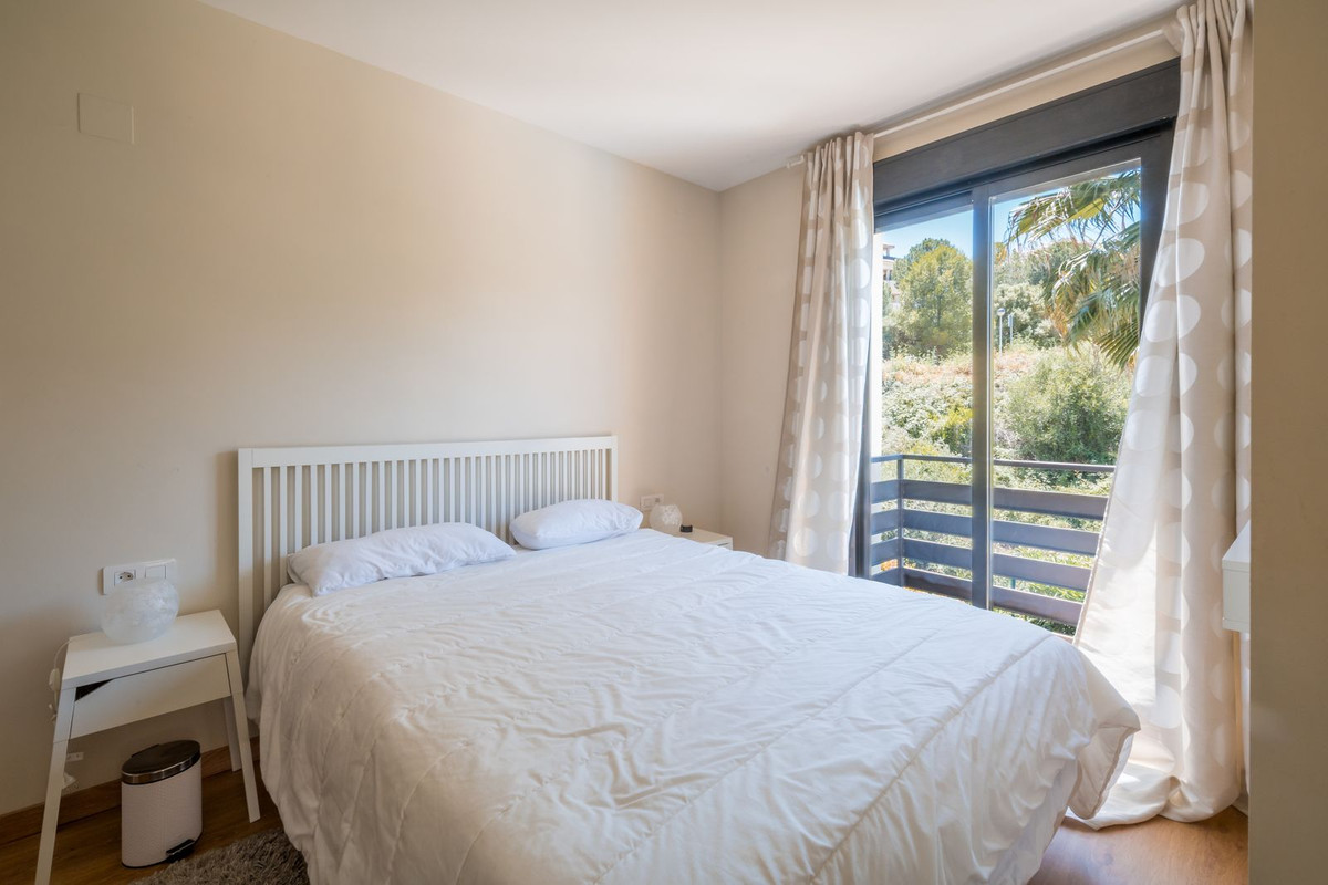 Se vende Apartamento Planta Media de 2 dormitorios en Costa Del Sol, Málaga, España
