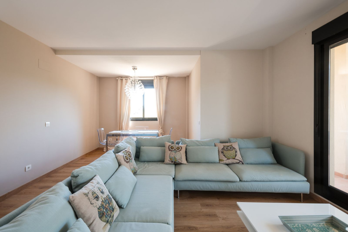 Se vende Apartamento Planta Media de 2 dormitorios en Costa Del Sol, Málaga, España