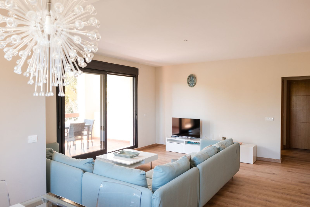 Se vende Apartamento Planta Media de 2 dormitorios en Costa Del Sol, Málaga, España