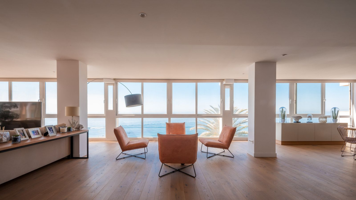 4 Bed Apartment for sale in Marbella Costa Del Sol, Málaga, Spain