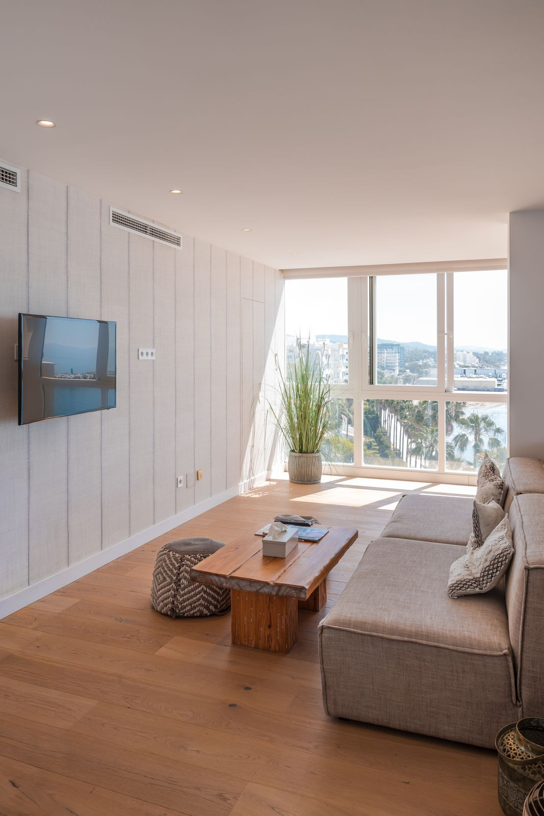 4 Bed Apartment for sale in Marbella Costa Del Sol, Málaga, Spain
