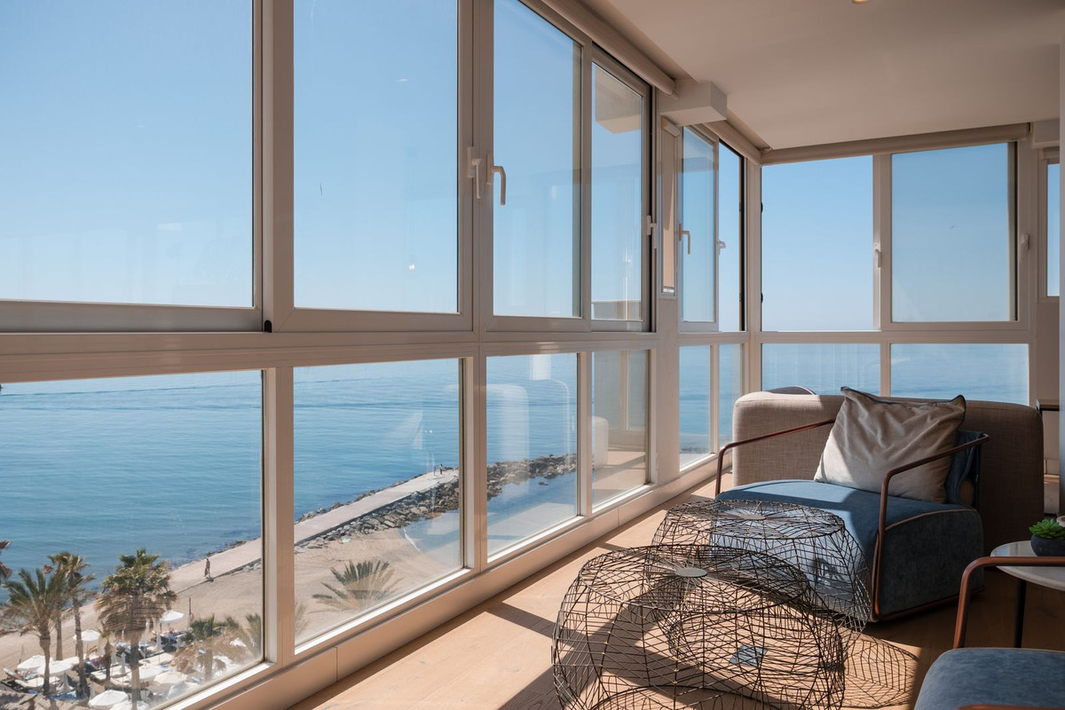 4 Bed Apartment for sale in Marbella Costa Del Sol, Málaga, Spain