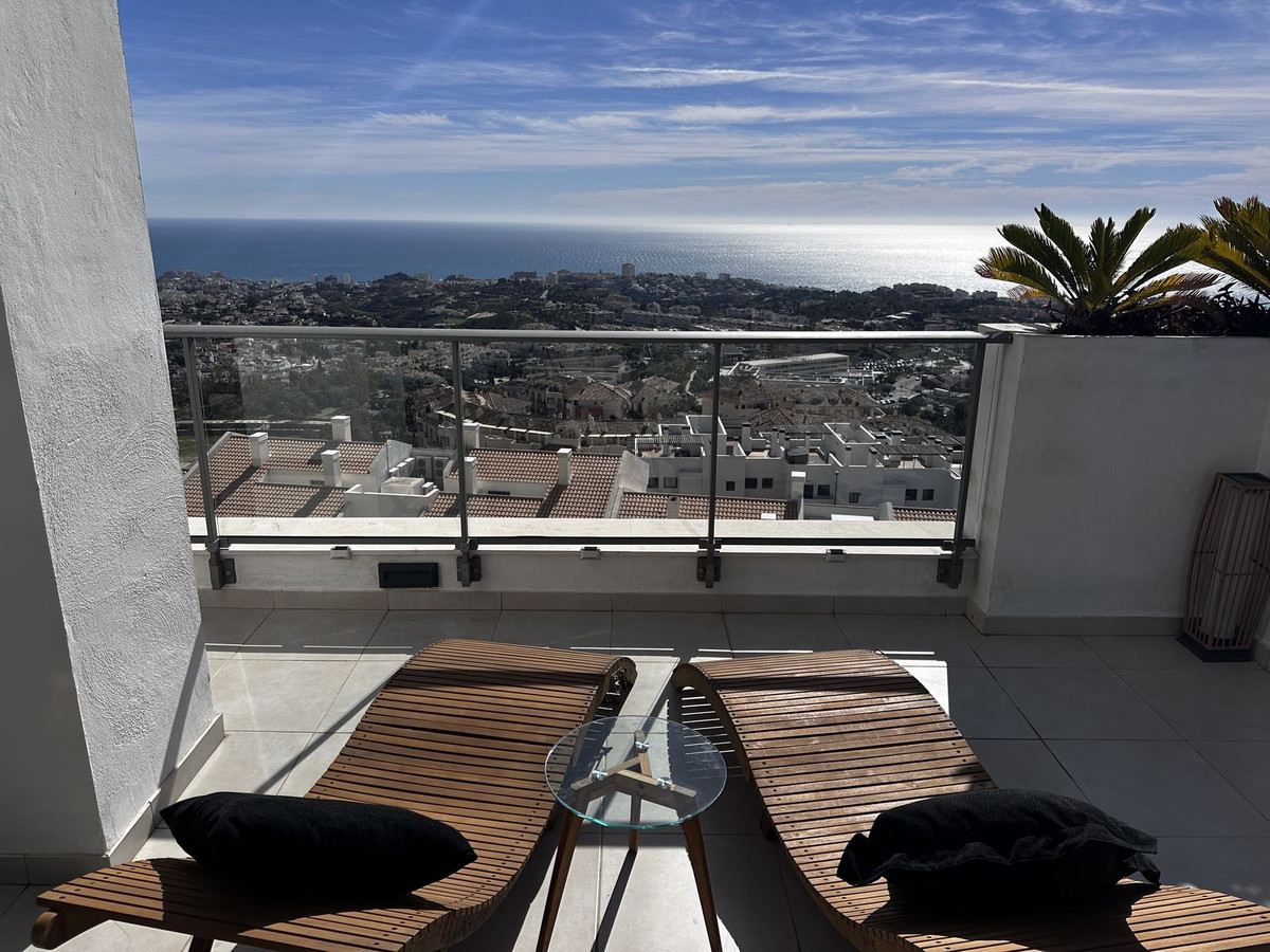 4 Bed Apartment for sale in Benalmadena Costa Del Sol, Málaga, Spain