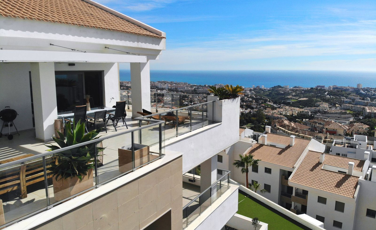 4 Bed Apartment for sale in Benalmadena Costa Del Sol, Málaga, Spain