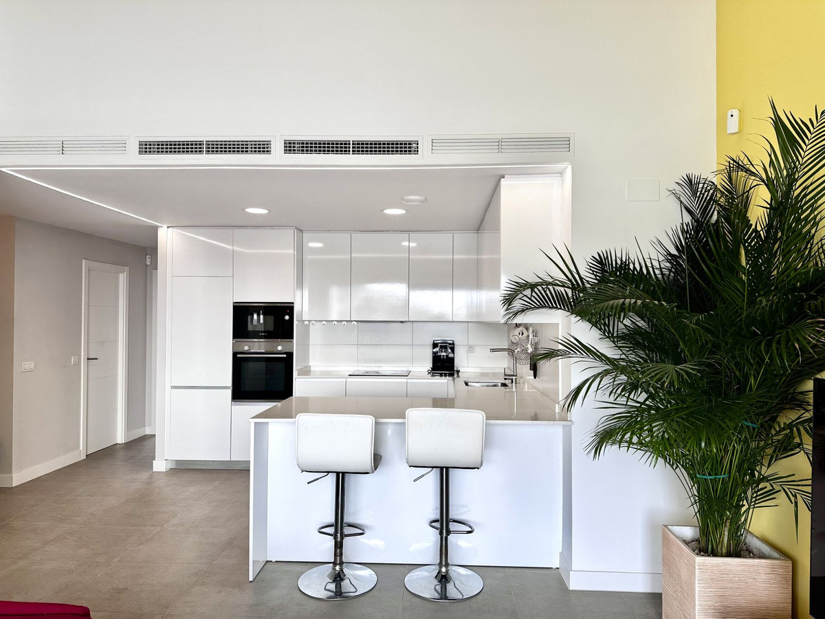 4 Bed Apartment for sale in Benalmadena Costa Del Sol, Málaga, Spain
