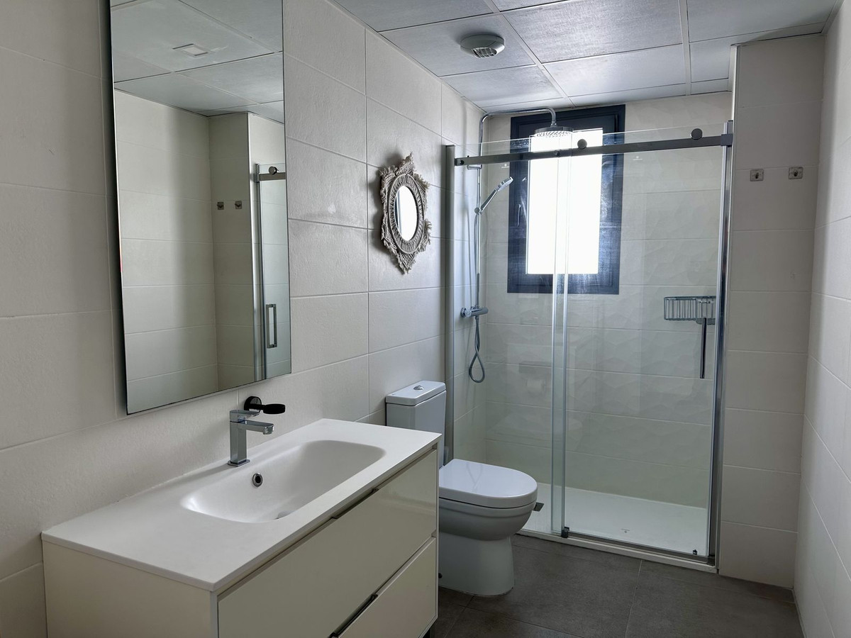 4 Bed Apartment for sale in Benalmadena Costa Del Sol, Málaga, Spain