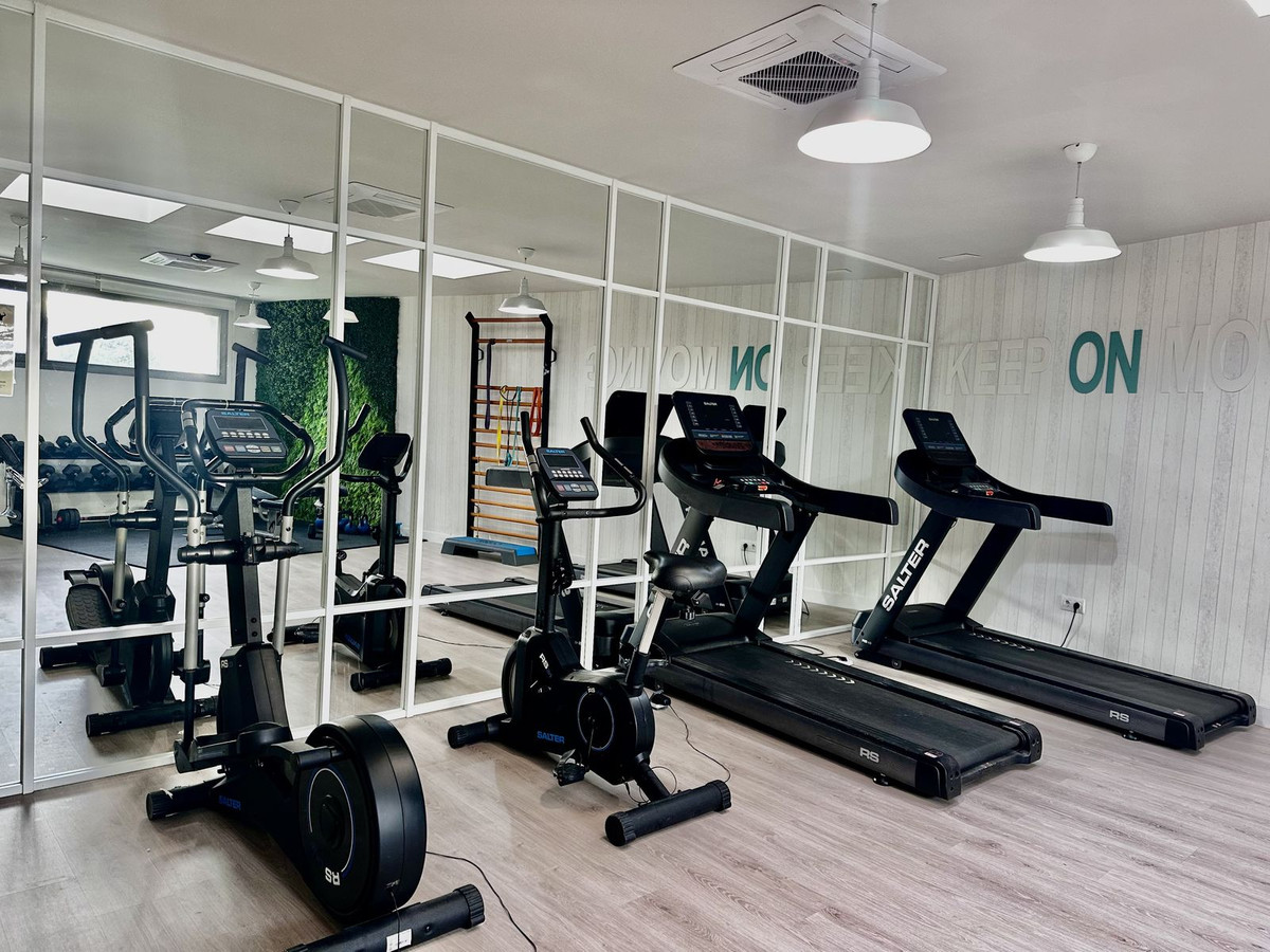 4 Bed Apartment for sale in Benalmadena Costa Del Sol, Málaga, Spain