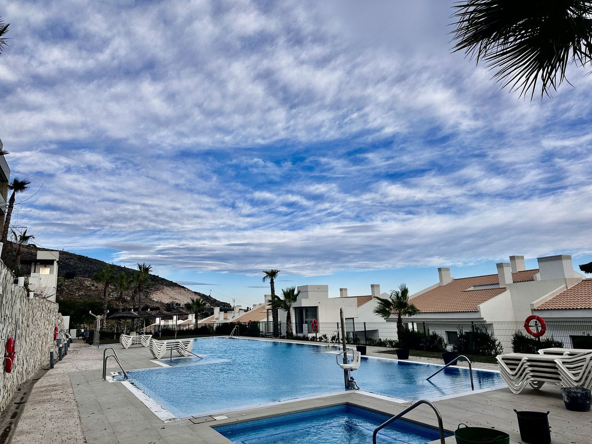 4 Bed Apartment for sale in Benalmadena Costa Del Sol, Málaga, Spain