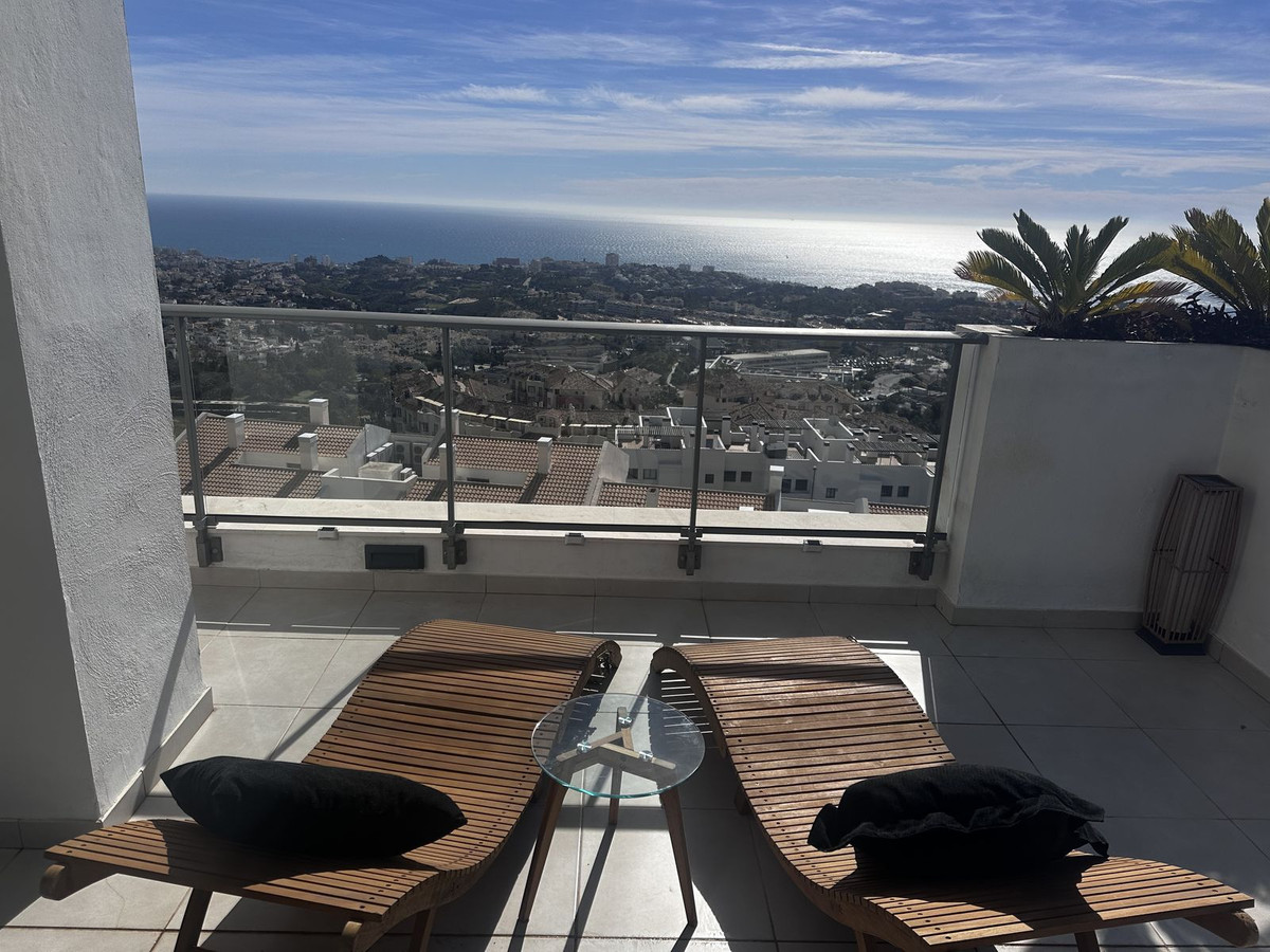 4 Bed Apartment for sale in Benalmadena Costa Del Sol, Málaga, Spain