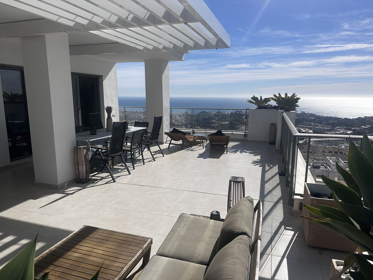 4 Bed Apartment for sale in Benalmadena Costa Del Sol, Málaga, Spain