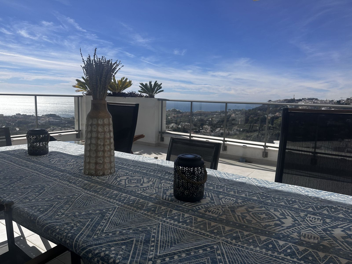 4 Bed Apartment for sale in Benalmadena Costa Del Sol, Málaga, Spain