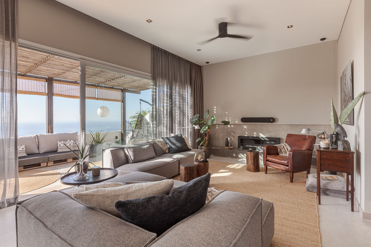 2 Bed Apartment for sale in Elviria Costa Del Sol, Málaga, Spain