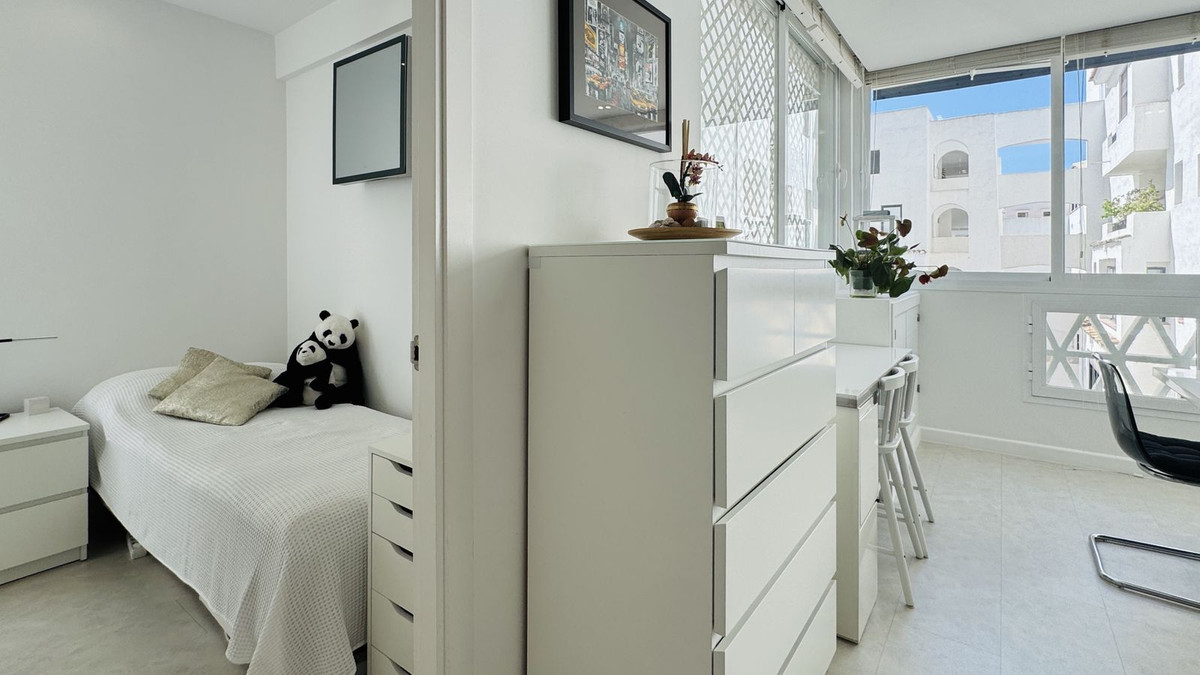 Se vende Apartamento Planta Media de 2 dormitorios en Costa Del Sol, Málaga, España