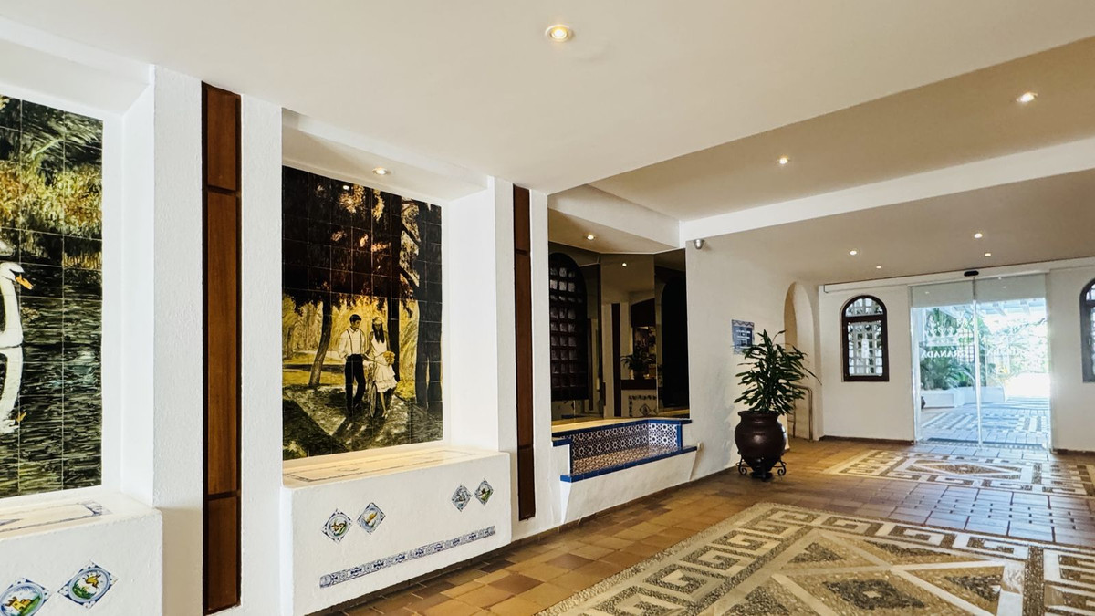 Se vende Apartamento Planta Media de 2 dormitorios en Costa Del Sol, Málaga, España