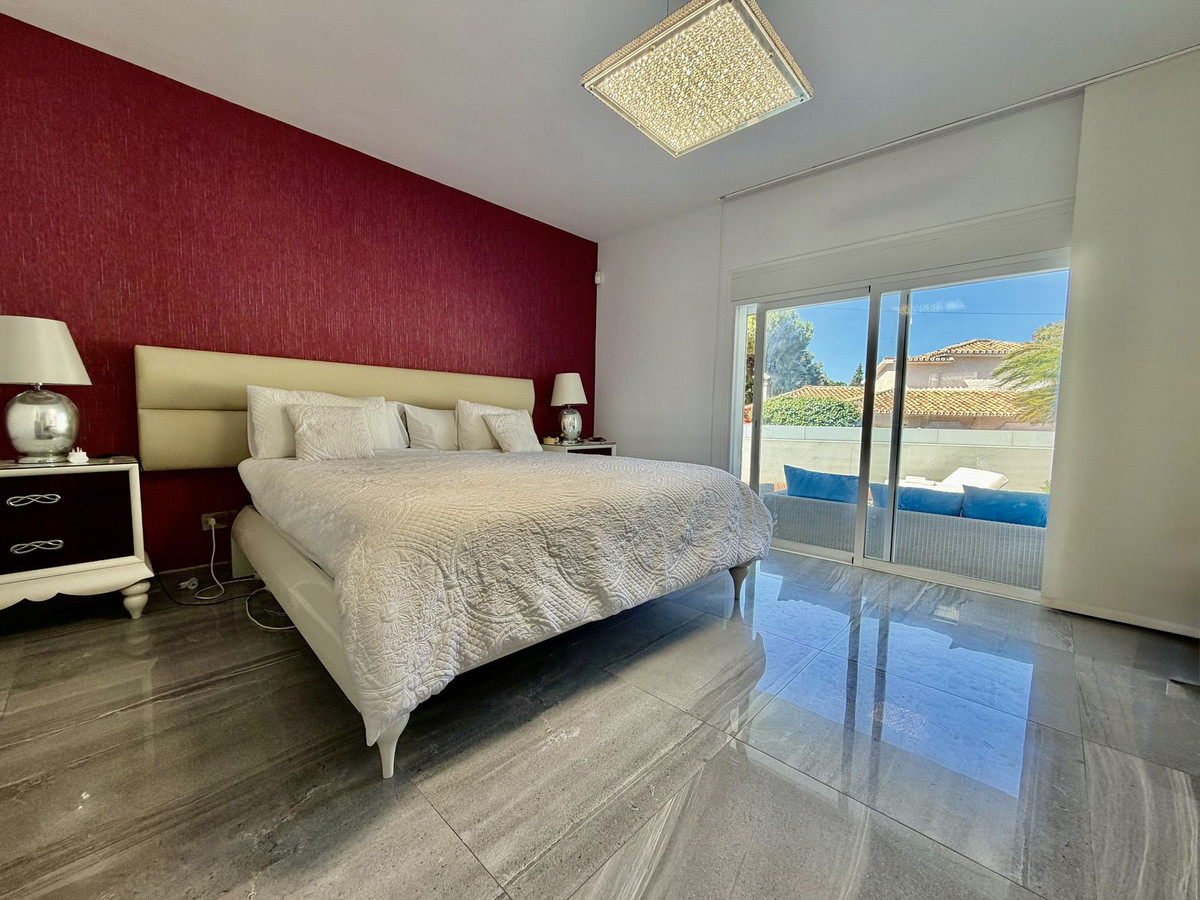4 Bed Townhouse for sale in Cabopino Costa Del Sol, Málaga, Spain