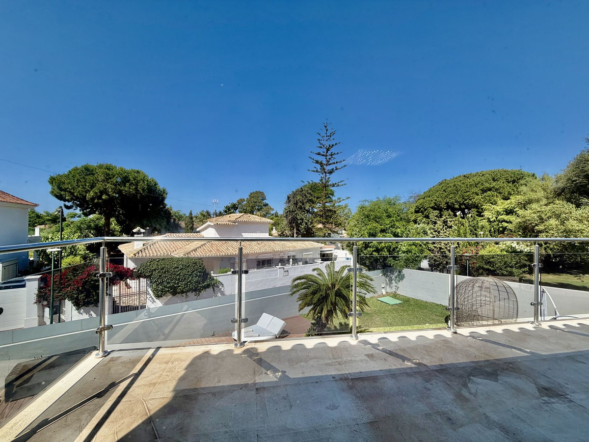 4 Bed Townhouse for sale in Cabopino Costa Del Sol, Málaga, Spain