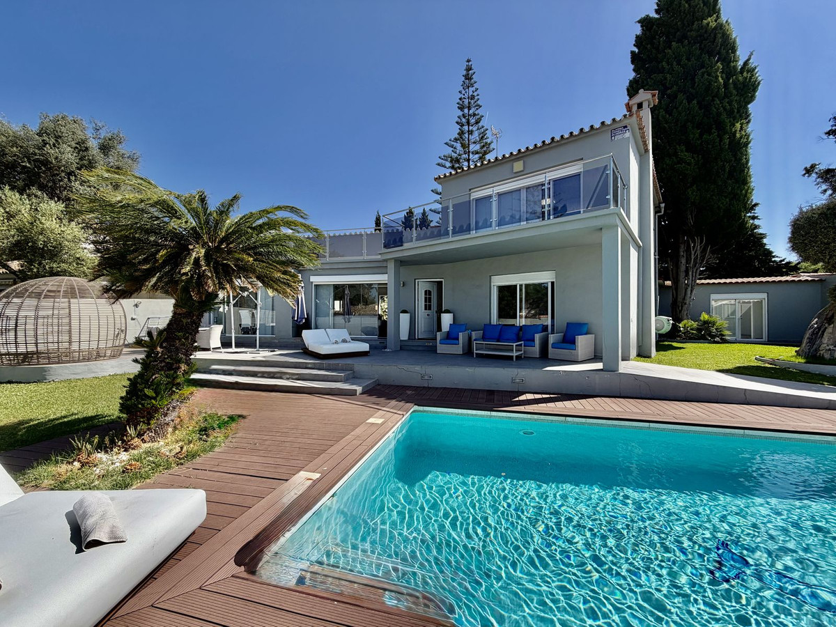 4 Bed Townhouse for sale in Cabopino Costa Del Sol, Málaga, Spain