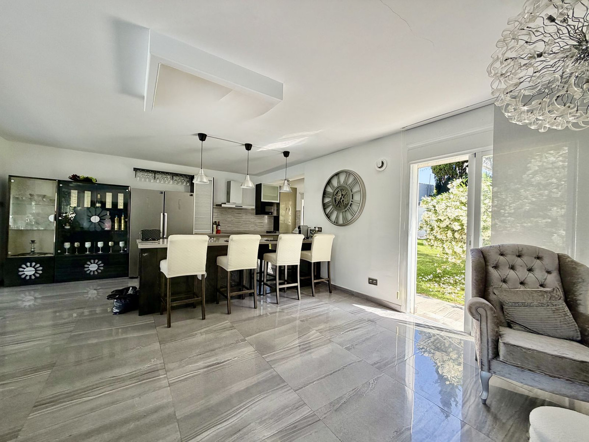 4 Bed Townhouse for sale in Cabopino Costa Del Sol, Málaga, Spain