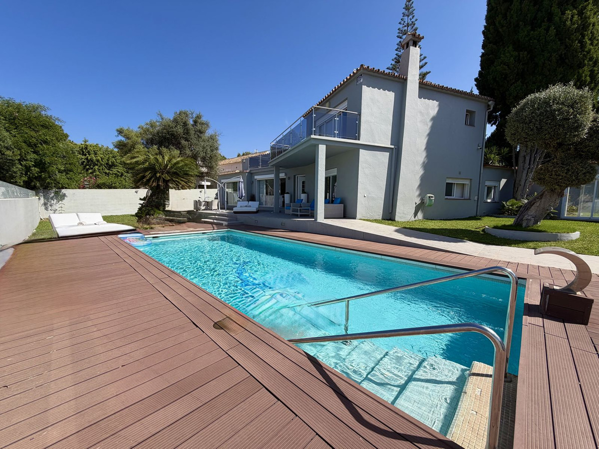 4 Bed Townhouse for sale in Cabopino Costa Del Sol, Málaga, Spain