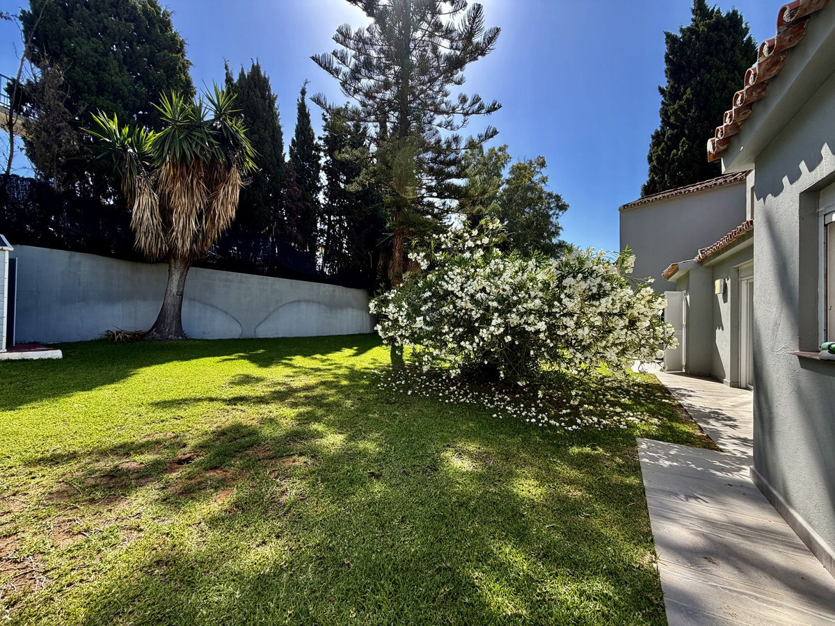 4 Bed Townhouse for sale in Cabopino Costa Del Sol, Málaga, Spain