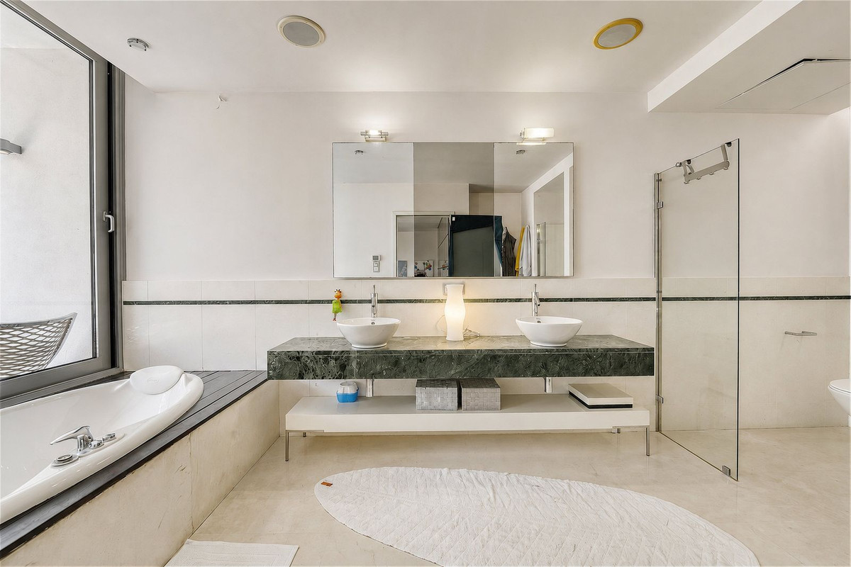 4 Bed Townhouse for sale in Sierra Blanca Costa Del Sol, Málaga, Spain