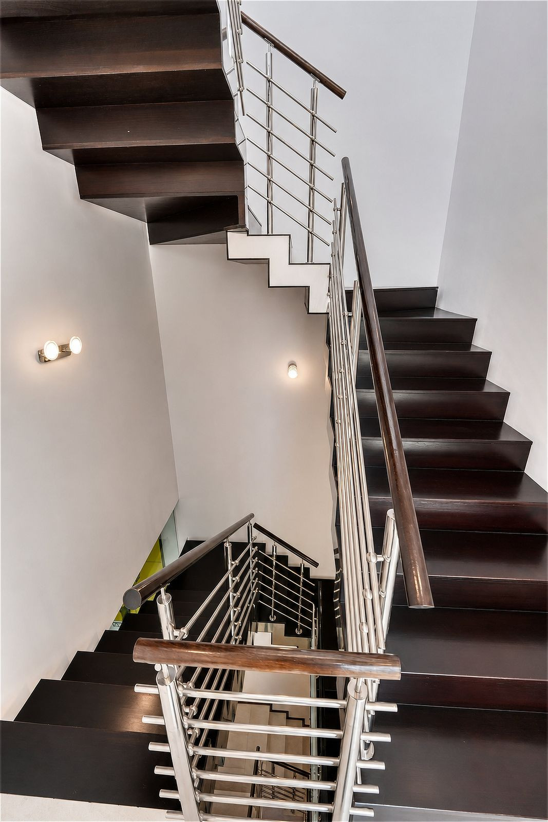 4 Bed Townhouse for sale in Sierra Blanca Costa Del Sol, Málaga, Spain