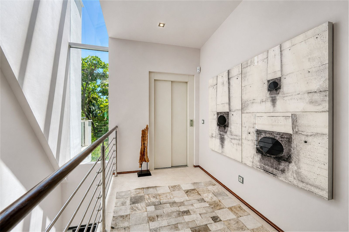 4 Bed Townhouse for sale in Sierra Blanca Costa Del Sol, Málaga, Spain