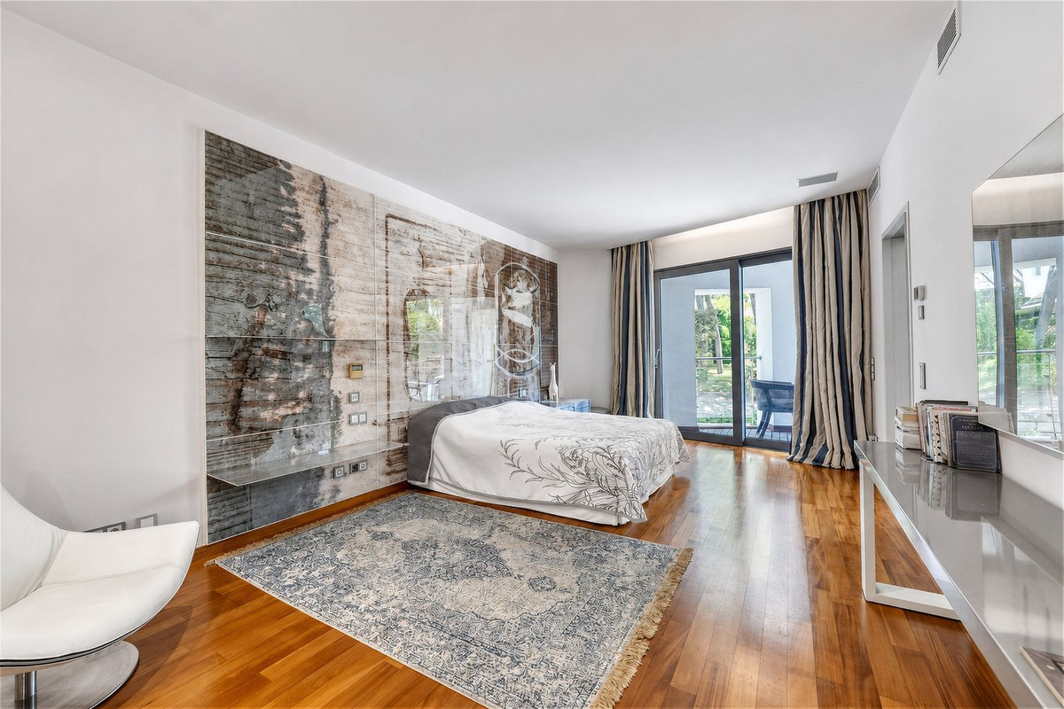4 Bed Townhouse for sale in Sierra Blanca Costa Del Sol, Málaga, Spain