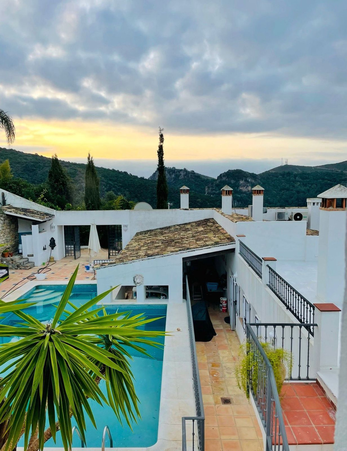8 Bed Townhouse for sale in Benahavís Costa Del Sol, Málaga, Spain