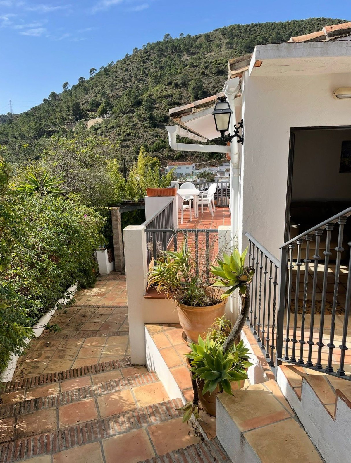8 Bed Townhouse for sale in Benahavís Costa Del Sol, Málaga, Spain