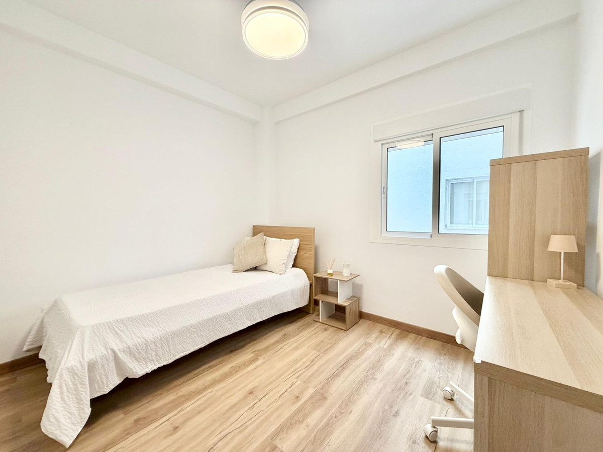 2 Bed Apartment for sale in Arroyo De La Miel Costa Del Sol, Málaga, Spain