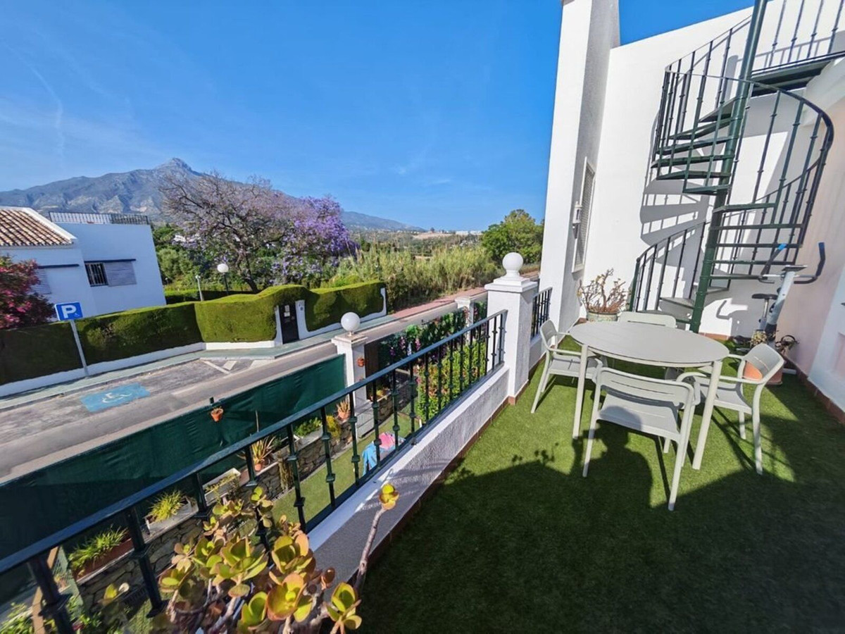 2 Bed Apartment for sale in Nueva Andalucía Costa Del Sol, Málaga, Spain