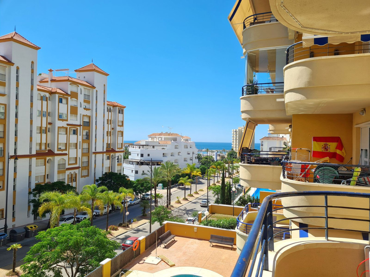 2 Bed Apartment for sale in Estepona Costa Del Sol, Málaga, Spain