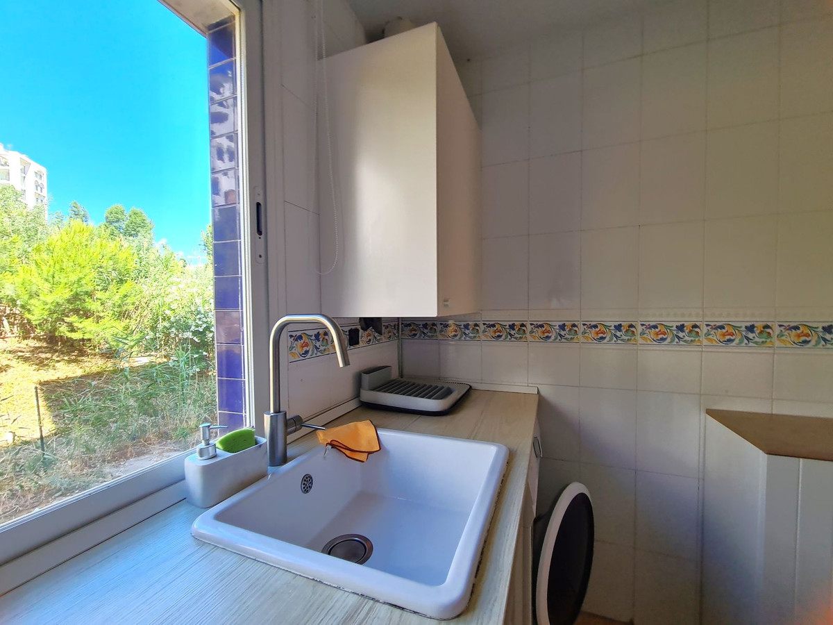 2 Bed Apartment for sale in Estepona Costa Del Sol, Málaga, Spain