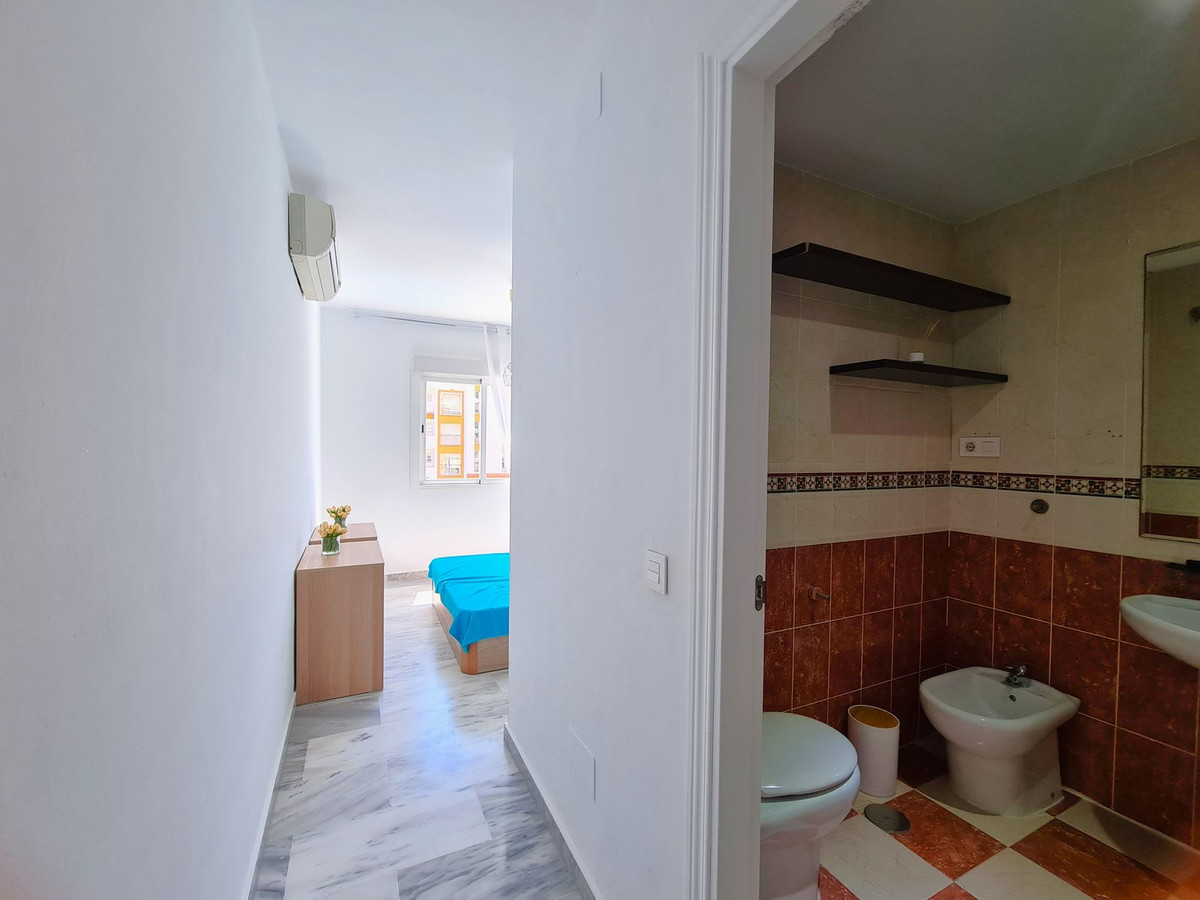 2 Bed Apartment for sale in Estepona Costa Del Sol, Málaga, Spain
